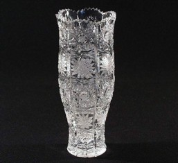 broušené sklo -váza 17 cm - Broušené sklo - Bohatý brus