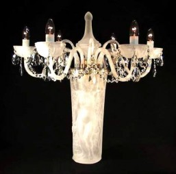 Ručně broušená a foukaná ověsová stolní lampa z olovnatého křišťálu + pískovana . - Svítidla - Stolní lampy