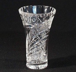 broušené sklo -váza 12,6 cm - Broušené sklo - Bohatý brus