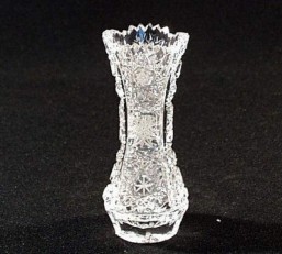 broušené sklo -váza 10,5 cm - Broušené sklo - Bohatý brus
