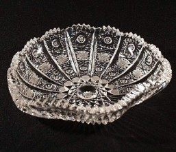 Broušené sklo - dóza - mušle 15 cm - Broušené sklo - Bohatý brus