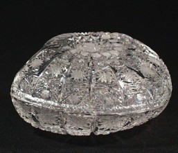 Broušené sklo - dóza - mušle 15 cm - Broušené sklo - Bohatý brus