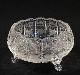 Broušené sklo -mísa-trojnožka 11,4 cm - Broušené sklo - Bohatý brus