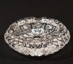 Broušené sklo -popelník 10,2 cm - Broušené sklo - Bohatý brus