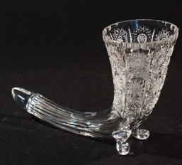 broušené sklo -váza - roh 24 cm - Broušené sklo - Bohatý brus