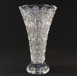 broušené sklo -váza 25,5 cm - Broušené sklo - Bohatý brus