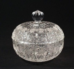 Broušené sklo - dóza  11,6cm - Broušené sklo - Bohatý brus