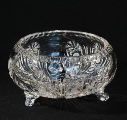Broušené sklo -mísa-trojnožka 17,5 cm - Broušené sklo - Bohatý brus