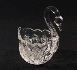 Broušené sklo -miska - labuť 8 cm - Broušené sklo - Bohatý brus